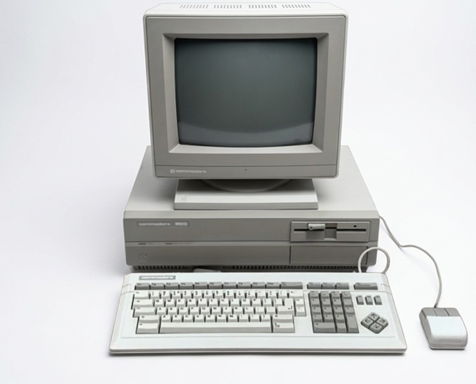 Commodore 900